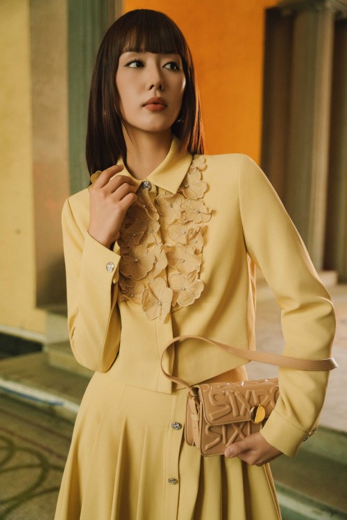 Sixdo Yellow 3D Flower Woven Vest